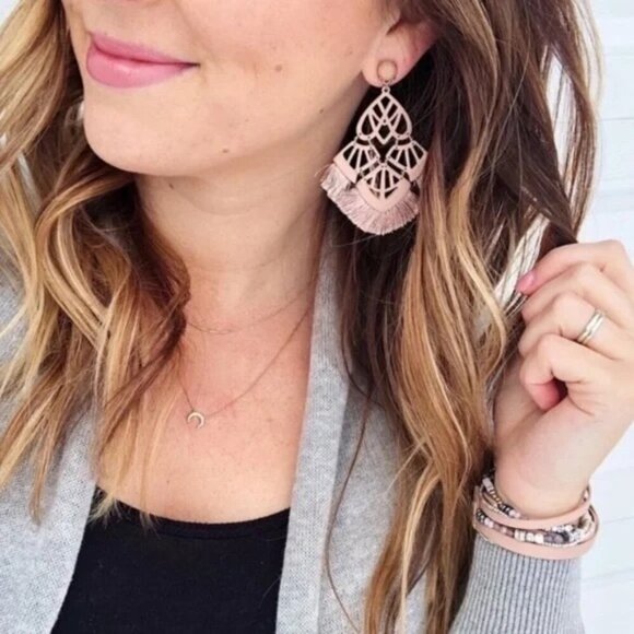 Stella & Dot Alexandria Chandelier BLUSH NWT - Picture 4 of 6